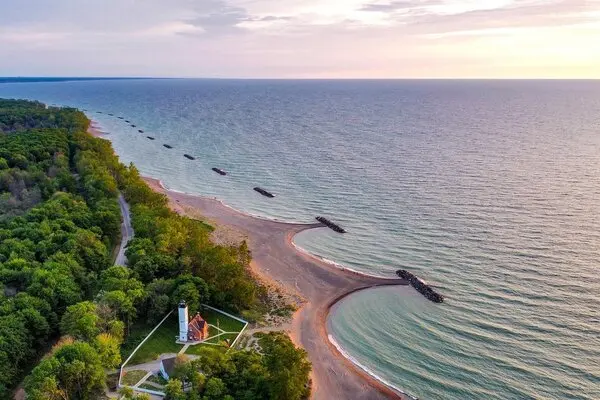 Best Beach Destinations for Nightlife & After-Dark Fun