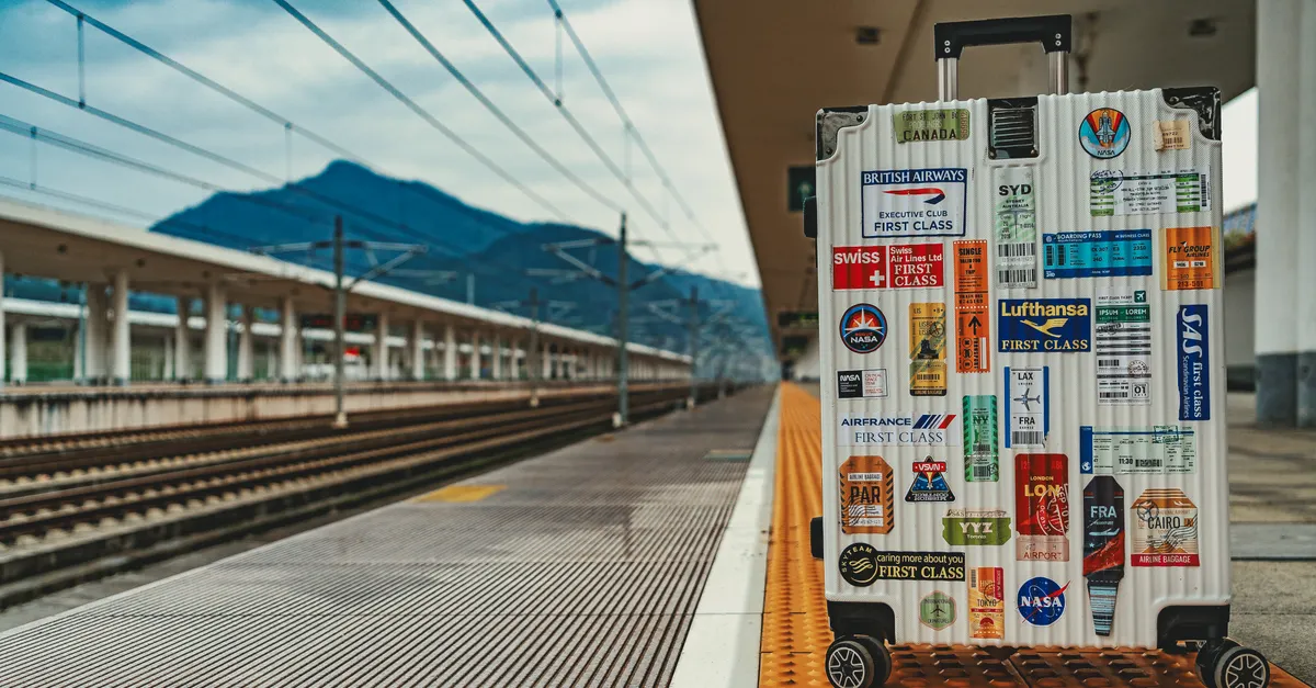 How to Choose the Right Underseat Luggage