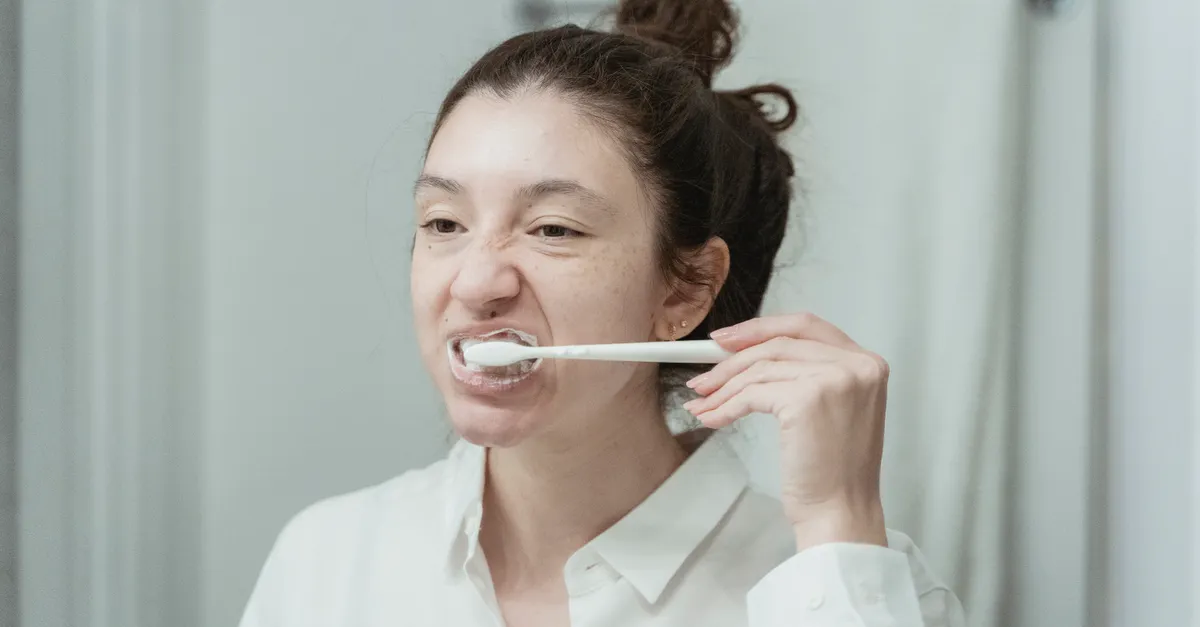 How Effective Is UV-C Light in Sanitizing Toothbrushes? &mdash; toothbrush sanitizer for travel