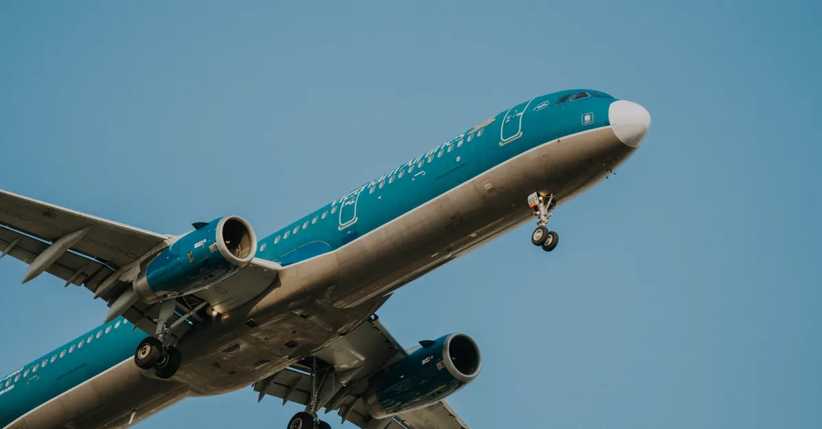 How to Avoid Jet Lag on International Flights