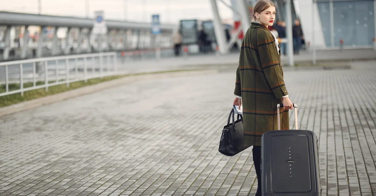 Samsonite vs Away Carry-On: A Detailed Comparison